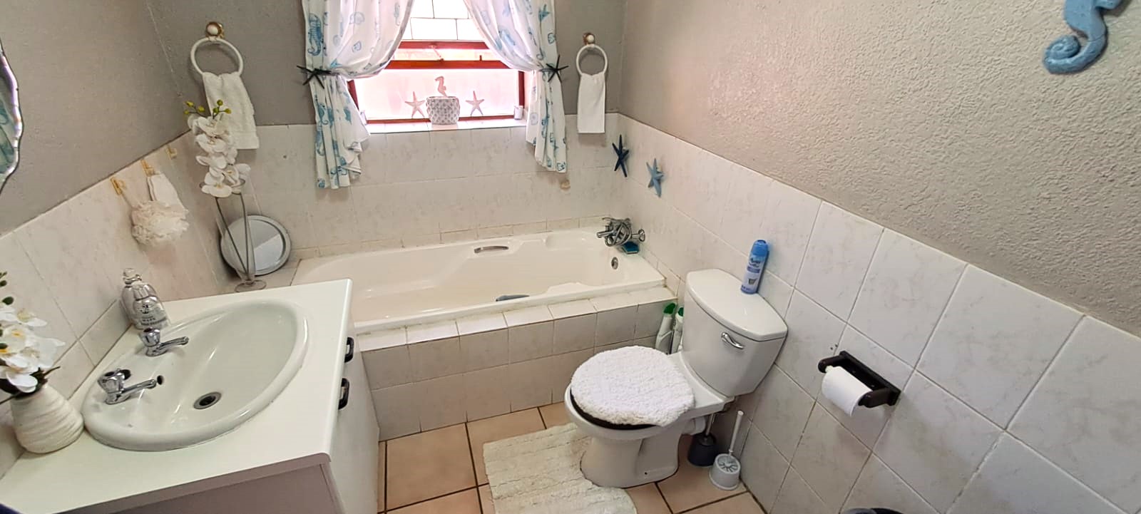 To Let 3 Bedroom Property for Rent in Wavecrest Eastern Cape